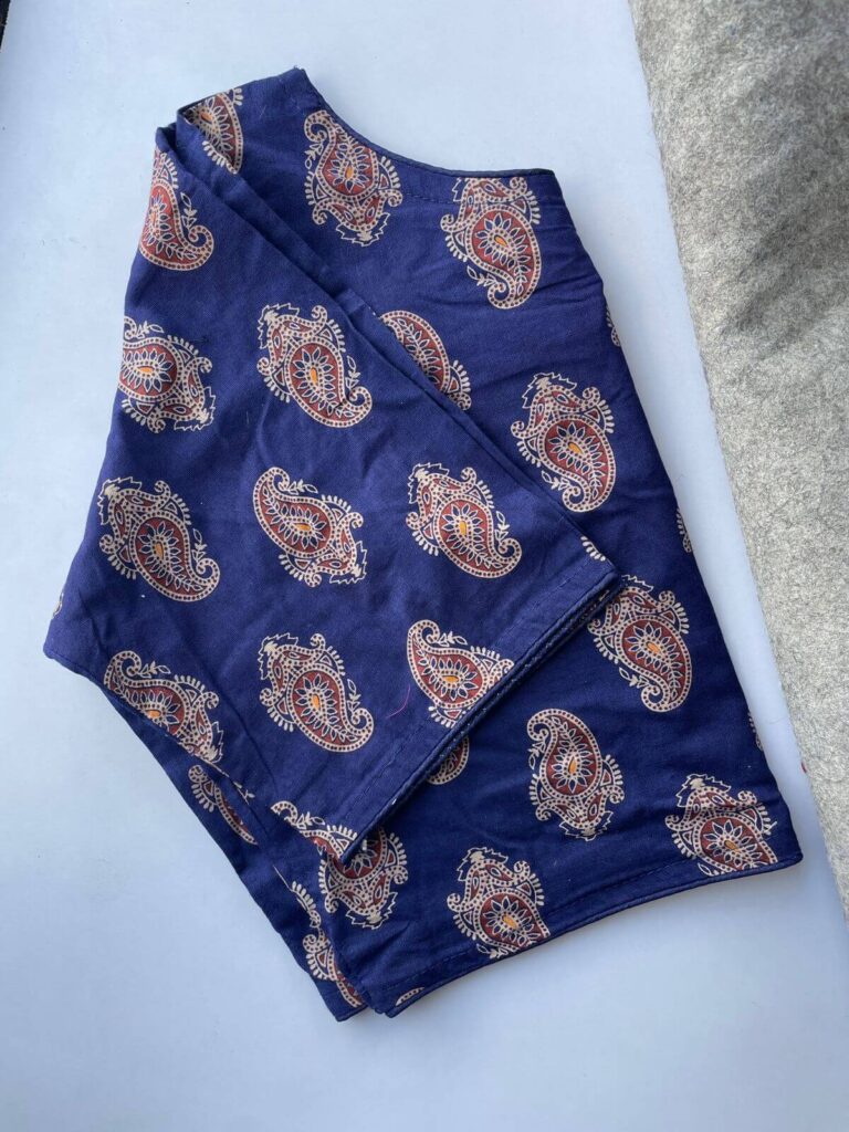 simple side design of a boat neck blouse